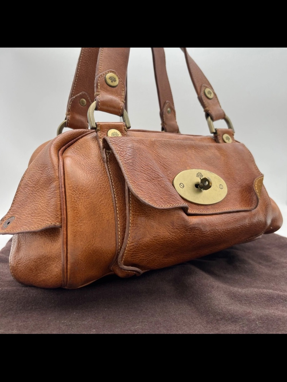 Mulberry Chestnut Brown Leather Shoulder Bag with Brass Hardware